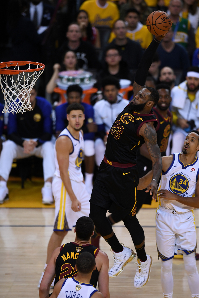 爵士轻取魔术,詹姆斯扛起全队 爵士轻取魔术,詹姆斯扛起全队