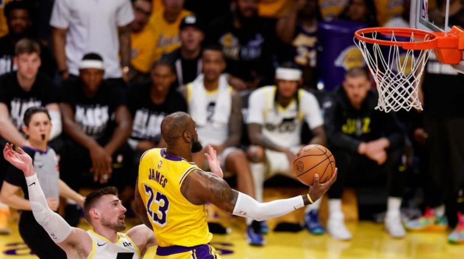 爵士轻取魔术,詹姆斯扛起全队 爵士轻取魔术,詹姆斯扛起全队