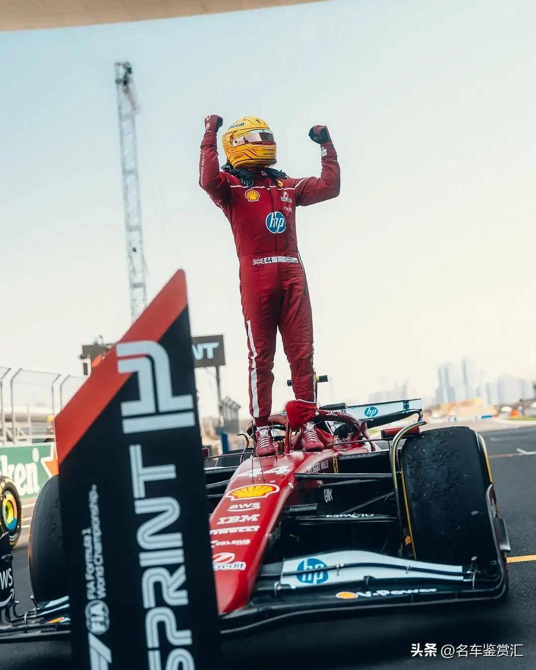 雷诺车队碾压威廉姆斯，汉密尔顿点燃赛场