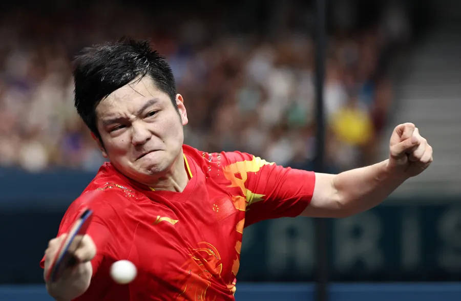 中国队完胜英格兰队，樊振东关键制胜