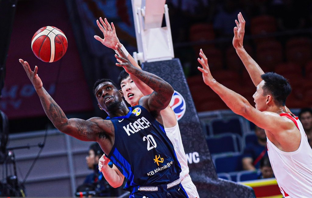 美国男篮险胜尼日利亚男篮，凯尔·库兹马绝境逆转