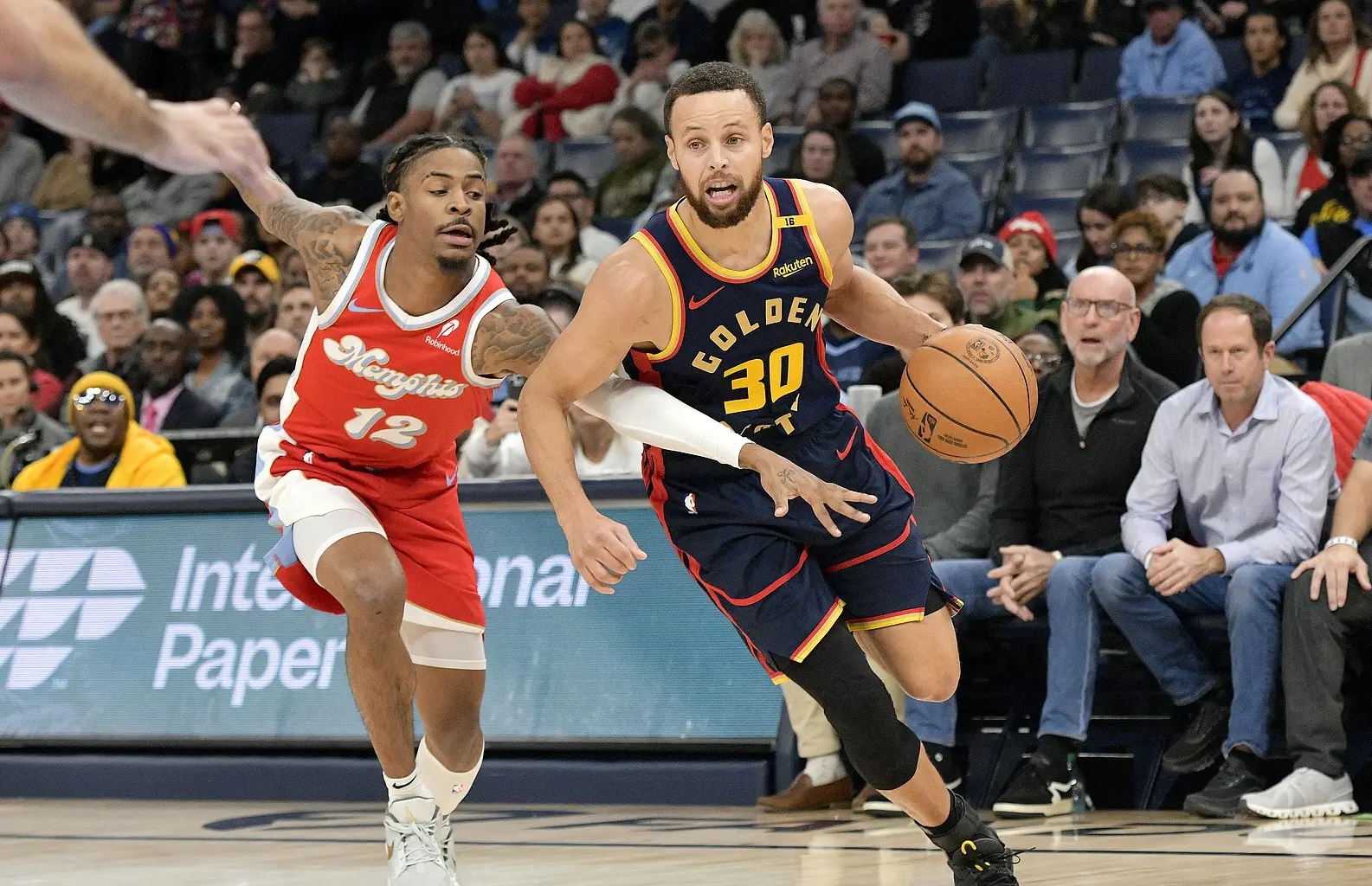 勇士遭遇惨败，场均得分下降