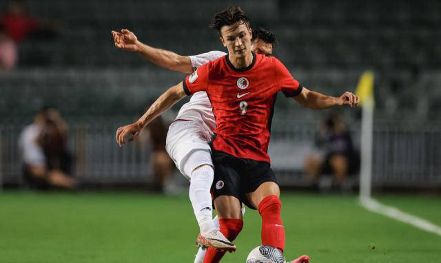 英格兰篮球新秀崭露头角，备受关注