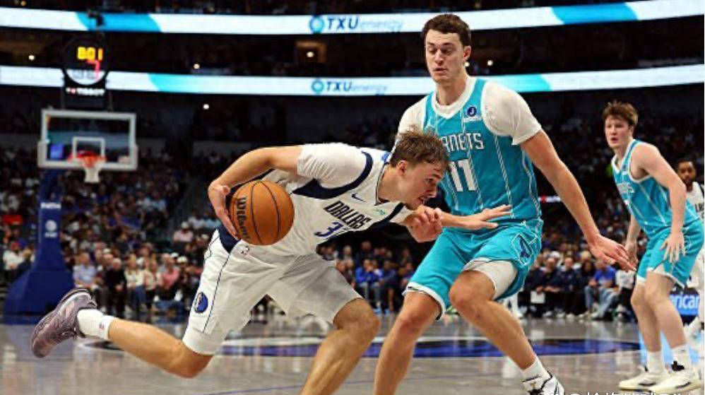 英格兰篮球新秀崭露头角，备受关注