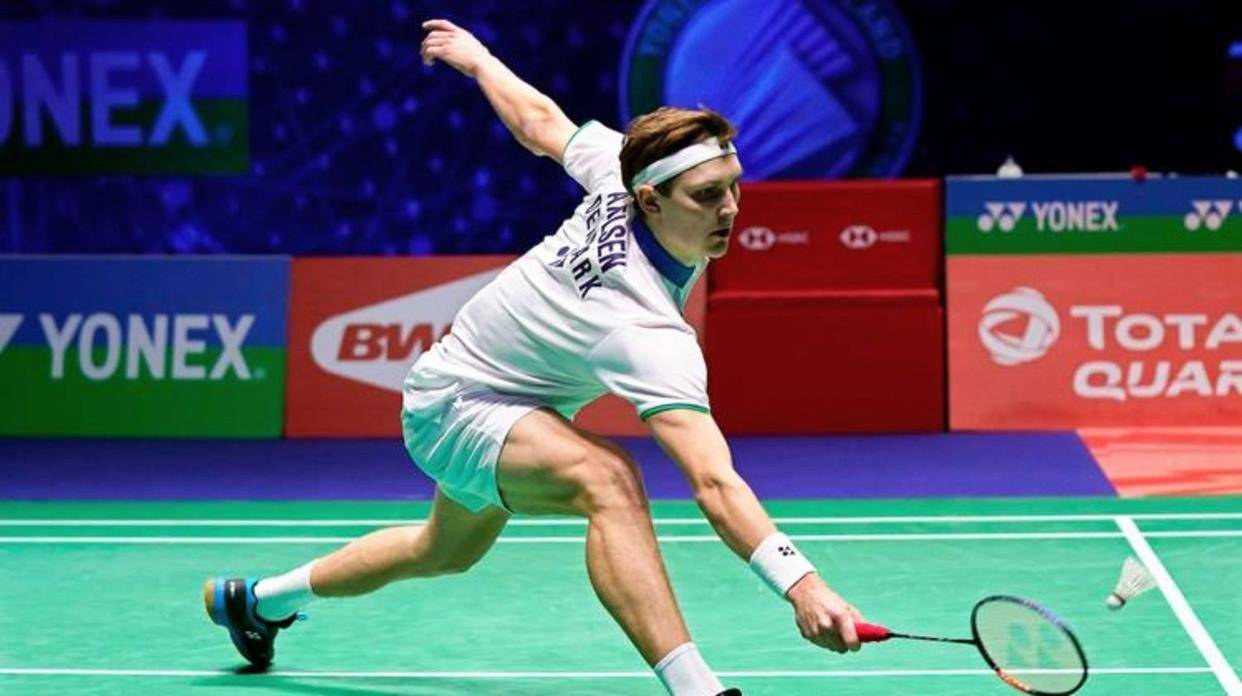 韩国羽毛球队险胜法国羽毛球队，安赛龙惊艳世界